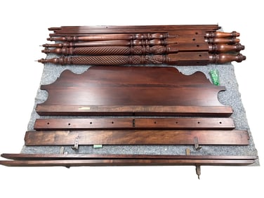 AMERICAN TRANSITIONAL MAHOGANY FOUR-POST BED.