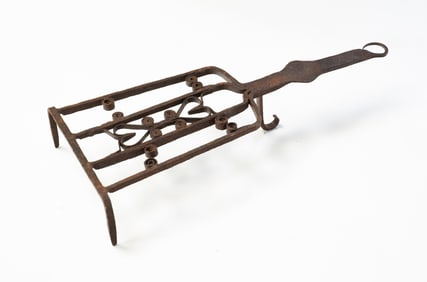 AMERICAN WROUGHT IRON TRIVET.