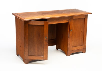 AMERICAN POPLAR KNEEHOLE DESK.