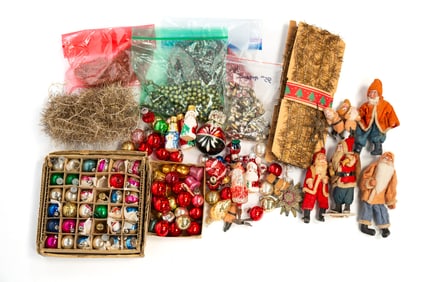 COLLECTION OF FEATHER TREE CHRISTMAS DECORATIONS.