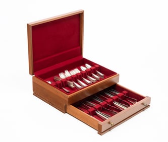 SET OF GORHAM "ETRUSCAN" PATTERN STERLING FLATWARE.