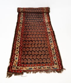 ORIENTAL WOOL RUNNER.