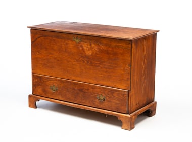 AMERICAN CHIPPENDALE PINE ONE-DRAWER BLANKET CHEST.