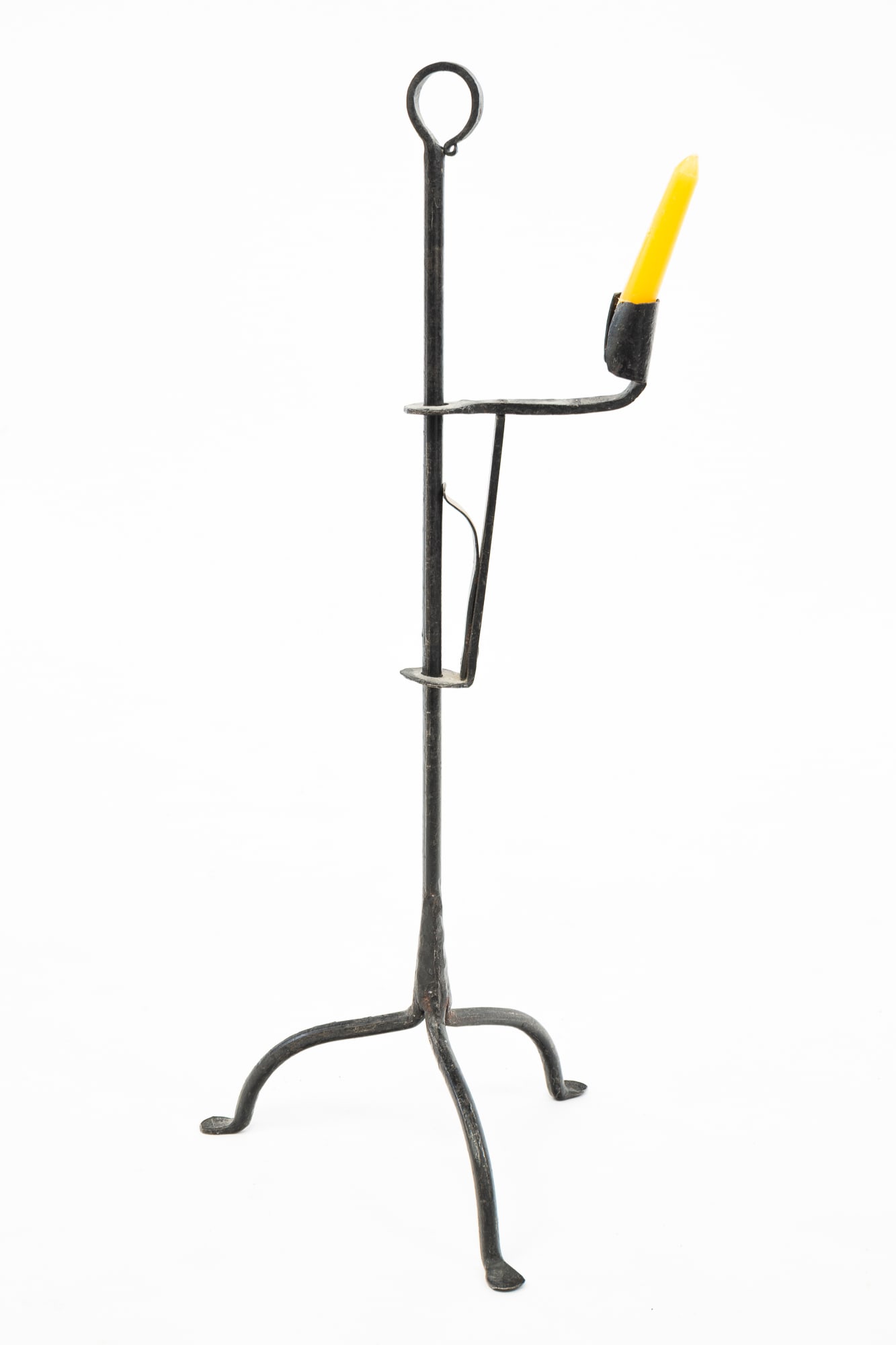 AMERICAN IRON TABLE-TOP OR HANGING CANDLE STANDARD. (1 of 4)