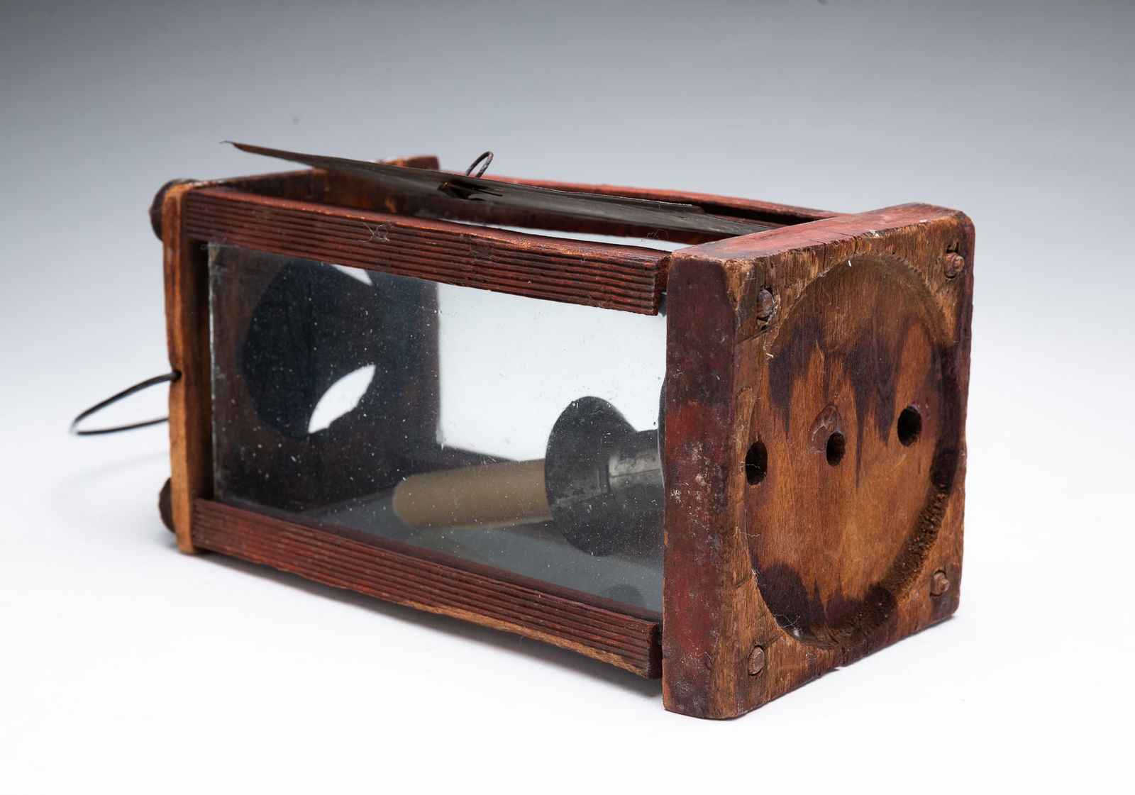 AMERICAN RED-WASHED PINE BARN LANTERN. - 4