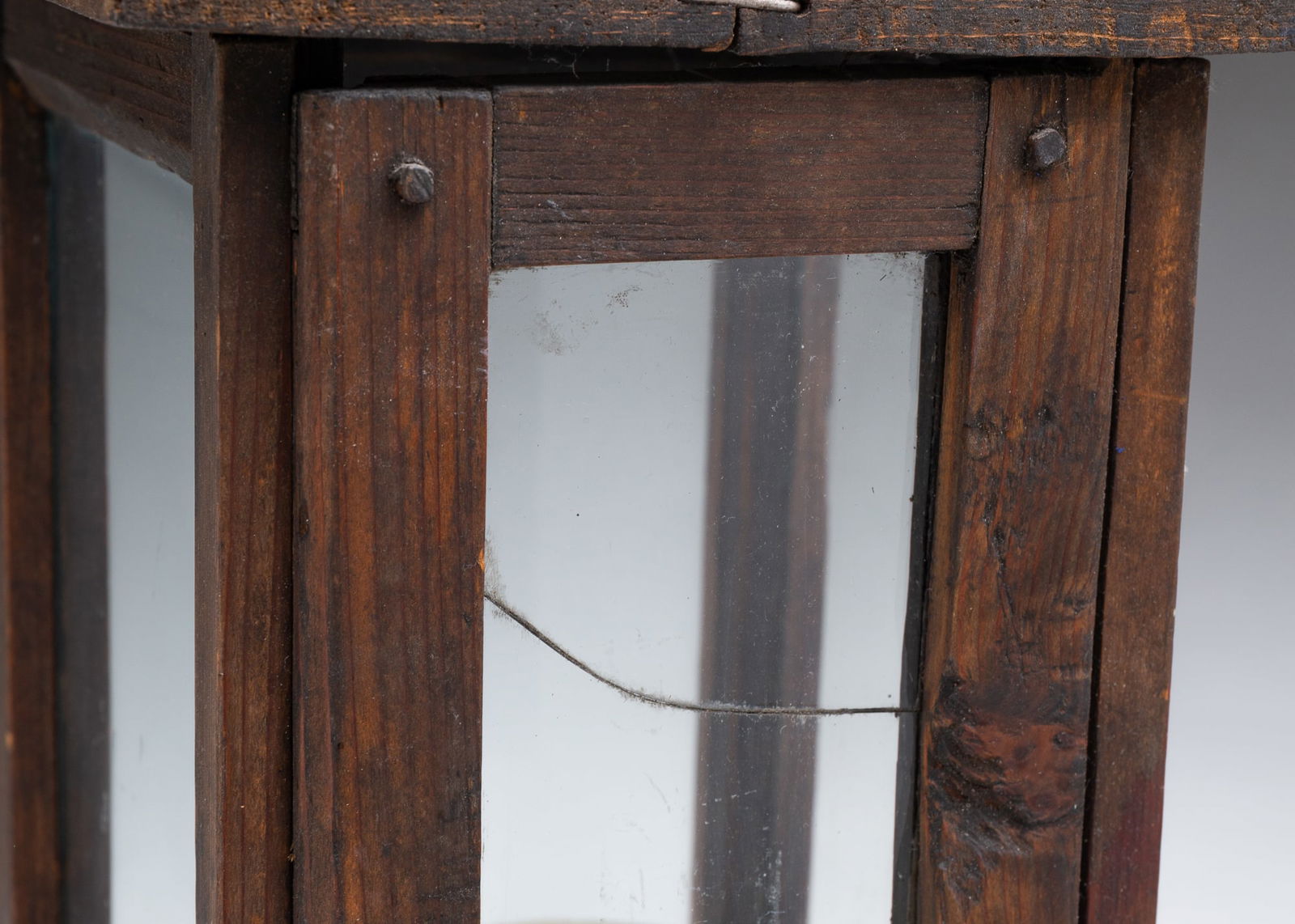 AMERICAN PINE BARN LANTERN. - 3