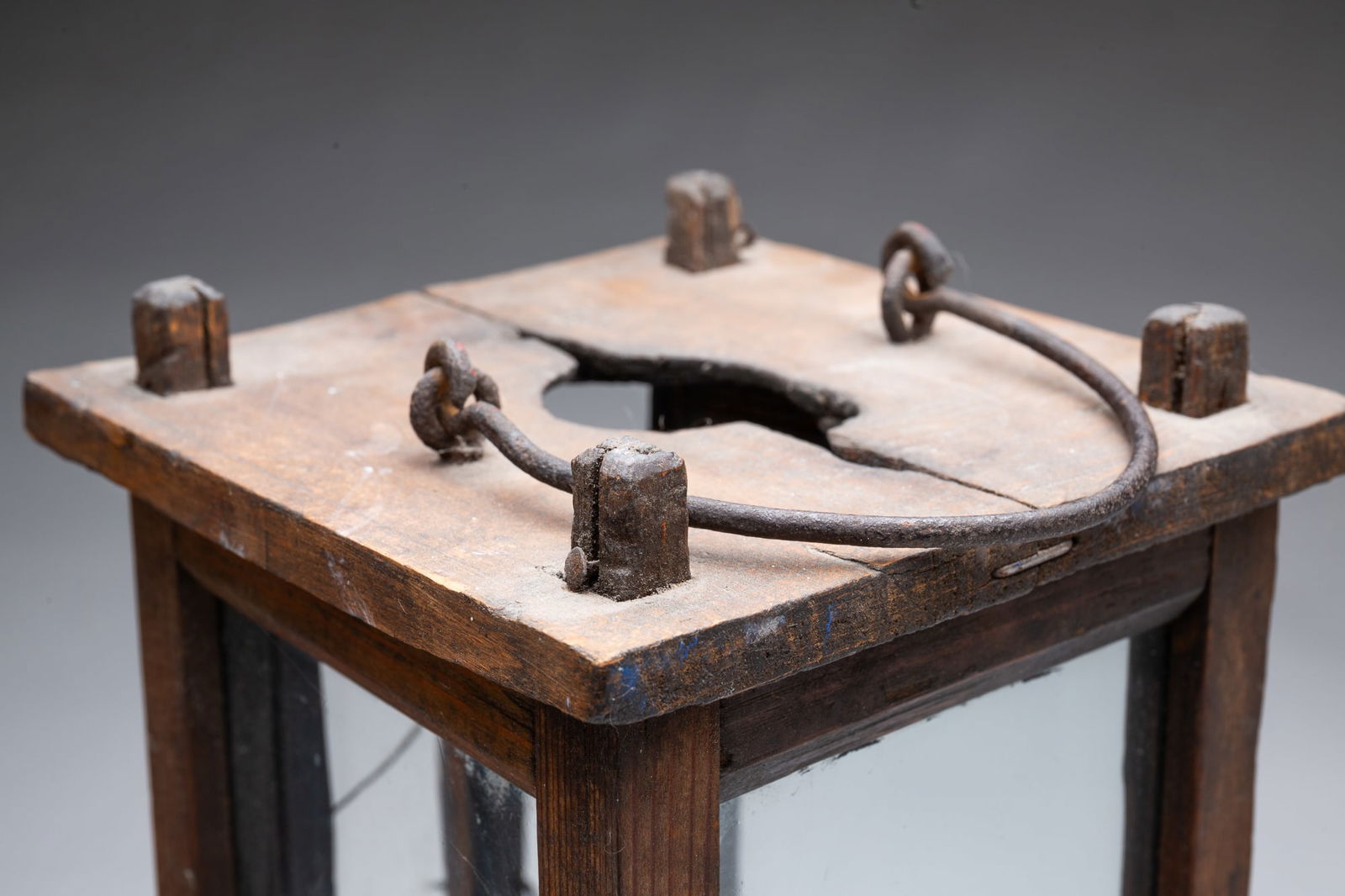 AMERICAN PINE BARN LANTERN. - 4