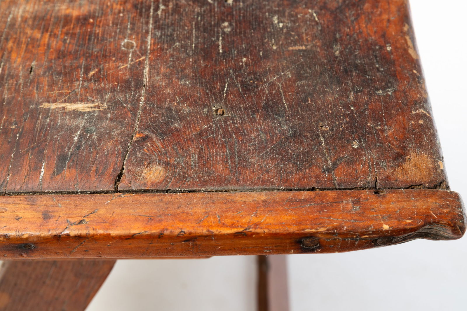 AMERICAN PINE SAWBUCK TABLE. - 4