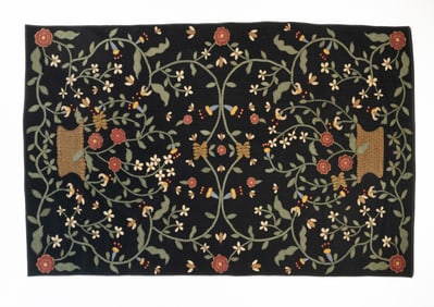 HEAVY WOOL FLORAL-DECORATED CARRIAGE LAP BLANKET.