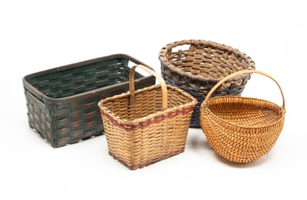 FOUR LARGE AMERICAN SPLINT-WOVEN BASKETS.