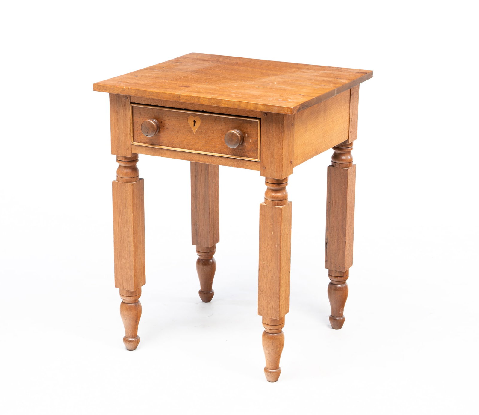 AMERICAN WALNUT ONE-DRAWER STAND WITH HEART ESCUTCHEON. (1 of 7)