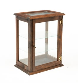 AMERICAN PINE TABLETOP DISPLAY CASE.