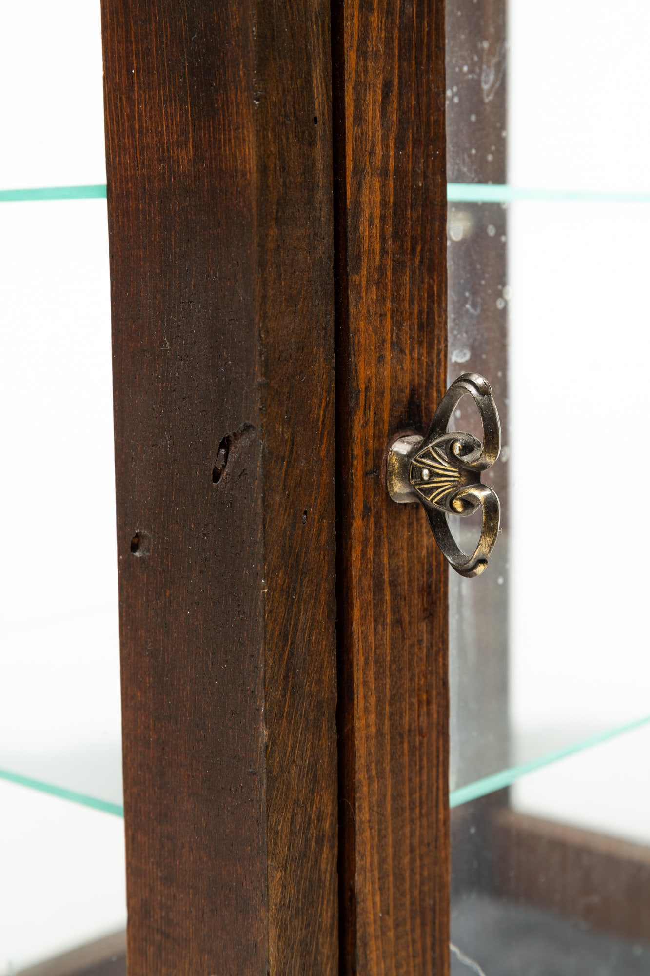 AMERICAN PINE TABLETOP DISPLAY CASE. - 4