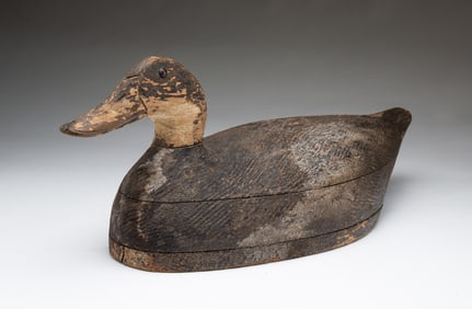 AMERICAN CARVED AND PAINTED WORKING DUCK DECOY.