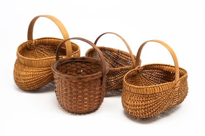 FOUR AMERICAN SPLINT-WOVEN BASKETS.