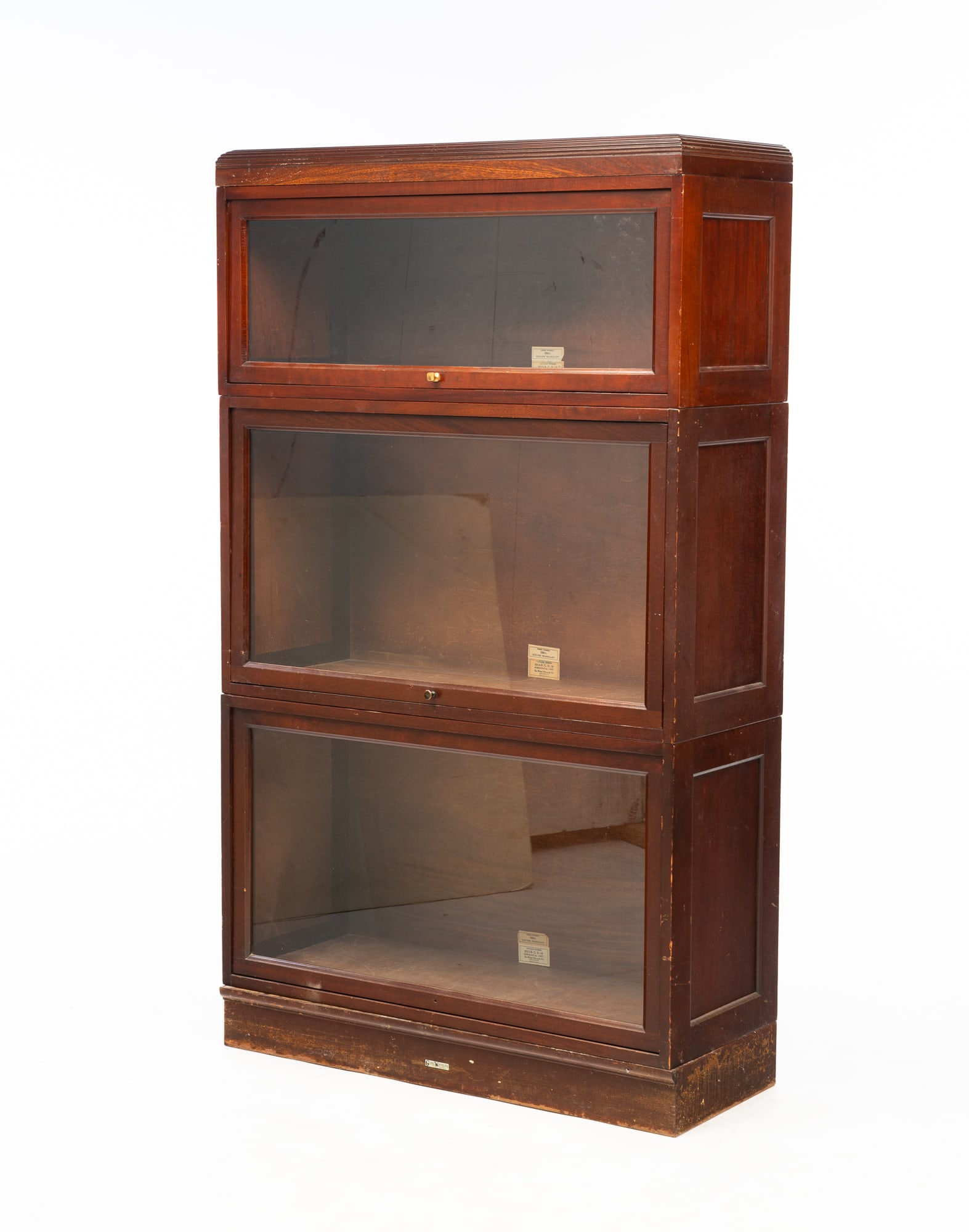 GLOBE-WERNICKE (CINCINNATI, OHIO) MAHOGANY THREE-STACK BARRISTER'S BOOKCASE. (1 of 4)