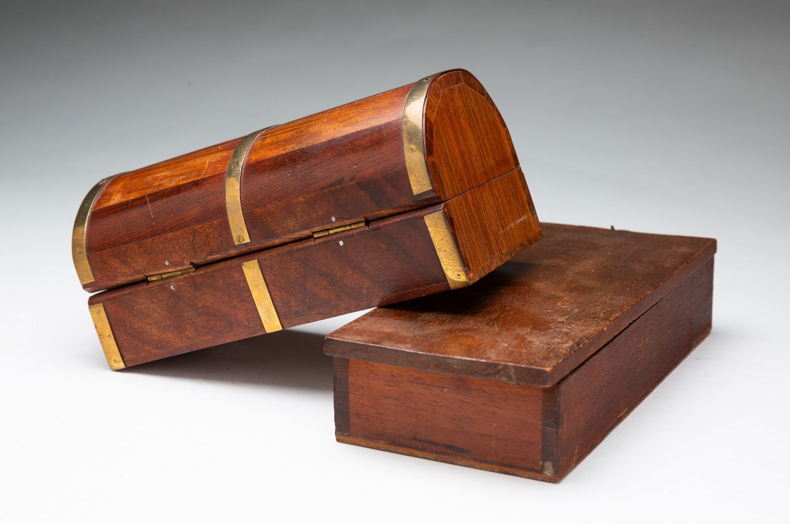 CASED BRASS BALANCE SCALE AND CASED ASSORTMENT OF JEWELER'S WEIGHTS. - 5