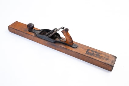 STANLEY RULE AND LEVEL COMPANY (NEW BRITAIN, CONNECTICUT) "NO. 33" PLANE.