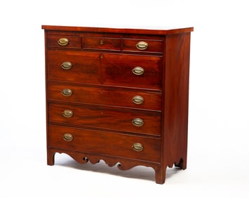 AMERICAN HEPPLEWHITE MAHOGANY SEVEN-DRAWER CHEST.