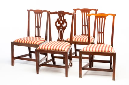 FOUR AMERICAN CHIPPENDALE SIDE CHAIRS.