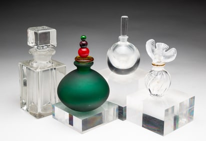 FOUR EUROPEAN PERFUME BOTTLES, INCL. LALIQUE.