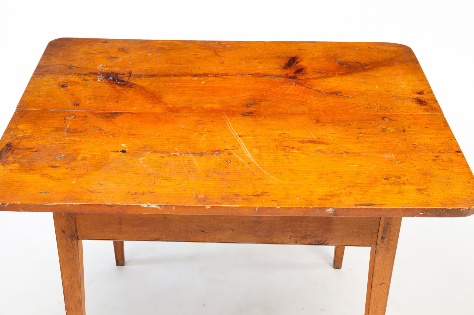 AMERICAN HEPPLEWHITE PINE WORK TABLE. - 3