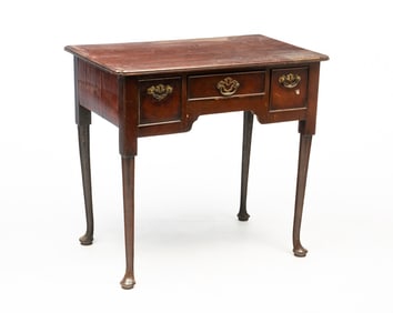 GEORGE III MAHOGANY LOWBOY.