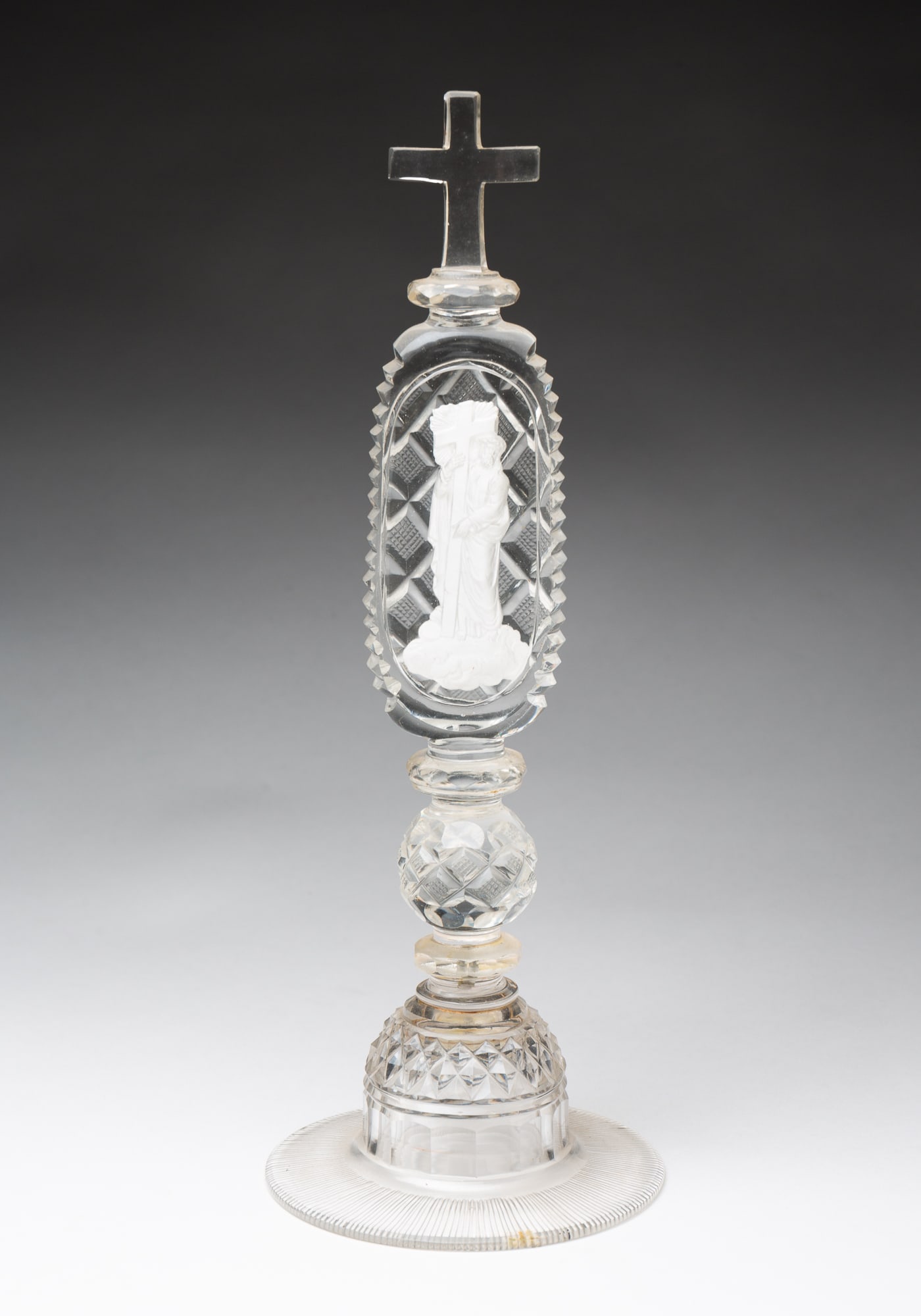 CUT GLASS CRUCIFIX WITH SULFIDE. (1 of 5)