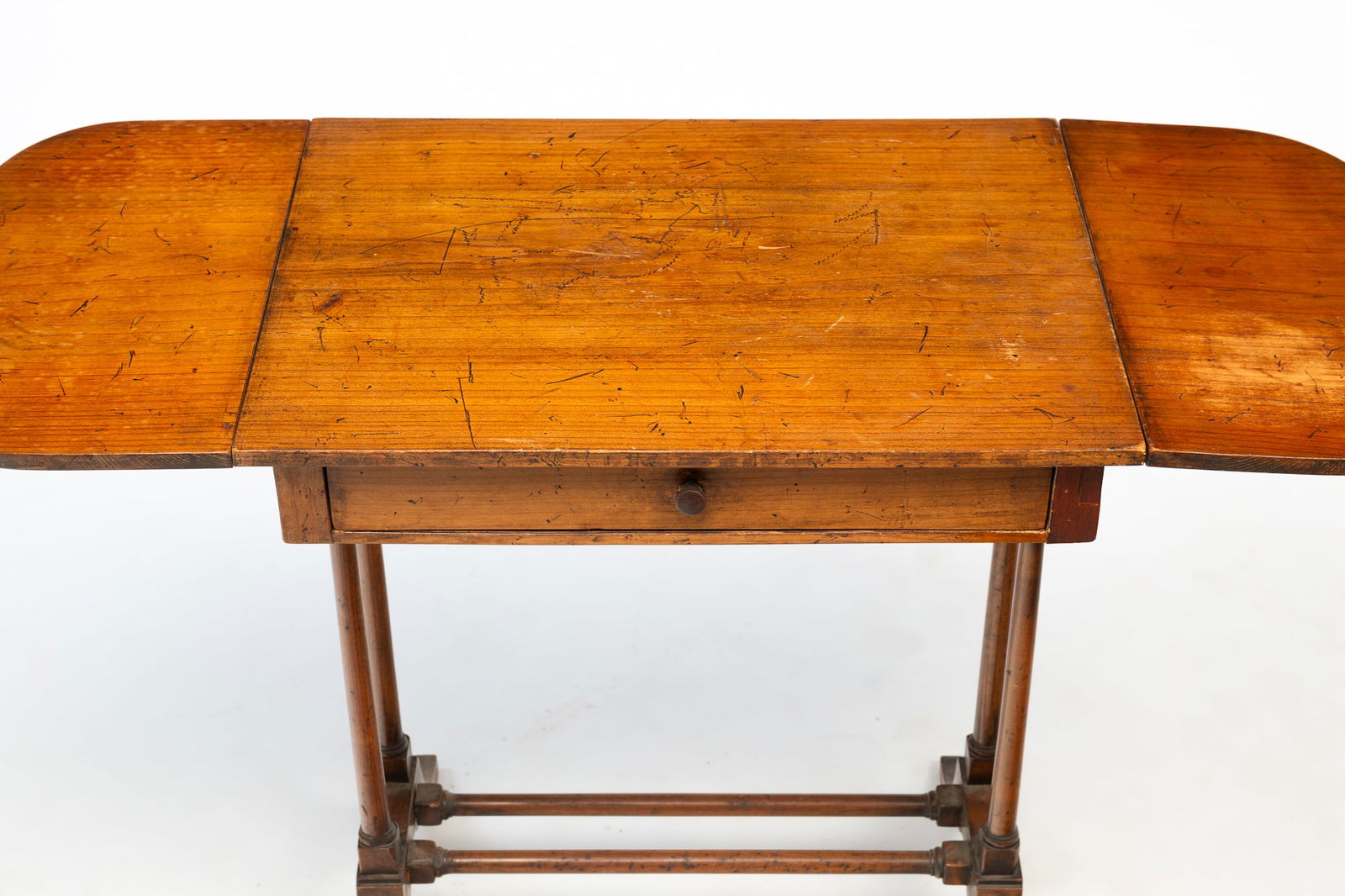 REGENCY STYLE MAHOGANY DROP-LEAF SIDE TABLE. - 4