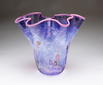 PAUL ALLEN COUNTS (AMERICAN, 20TH CENTURY) ART GLASS VASE.