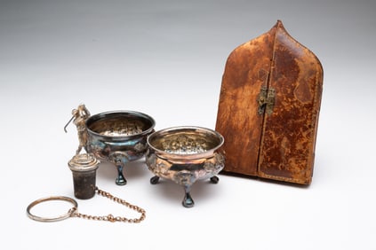 FOUR SILVER PLATED ITEMS.