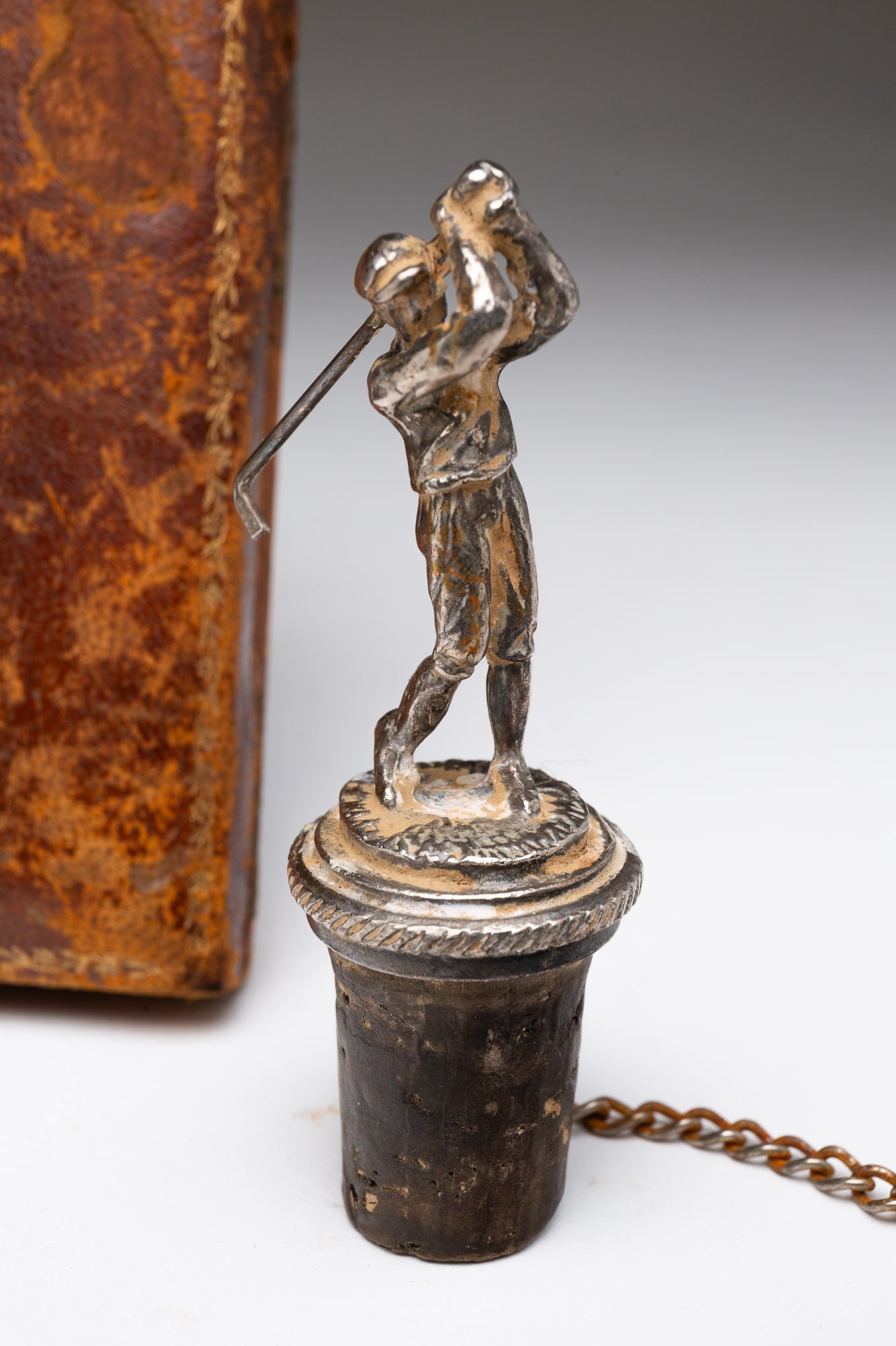 FOUR SILVER PLATED ITEMS. - 2