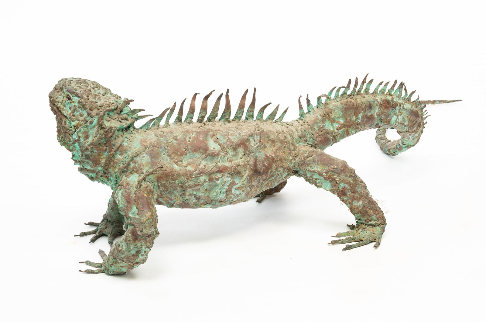 AMERICAN SCHOOL COPPER AND BRASS SCULPTURE OF AN IGUANA. (1 of 4)