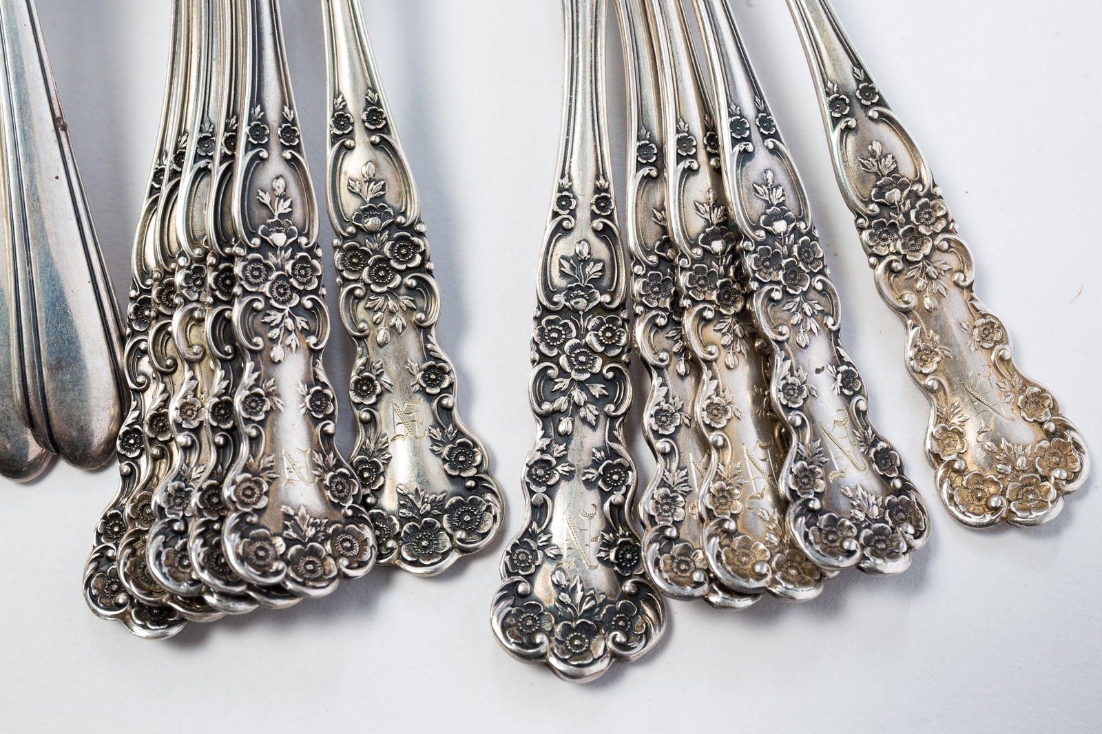 ASSORTED AMERICAN STERLING SILVER FLATWARE. - 3
