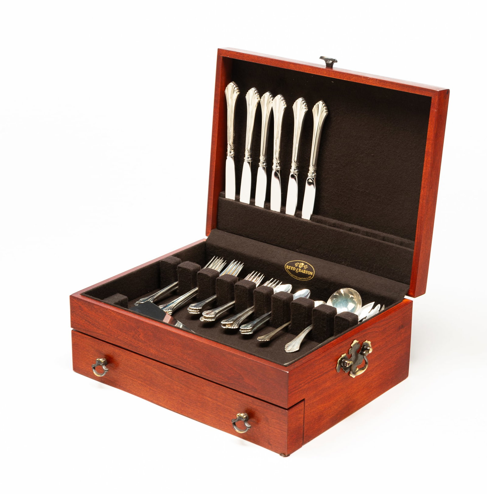 SET OF WALLACE "FRENCH REGENCY" STERLING SILVER FLATWARE. (1 of 8)