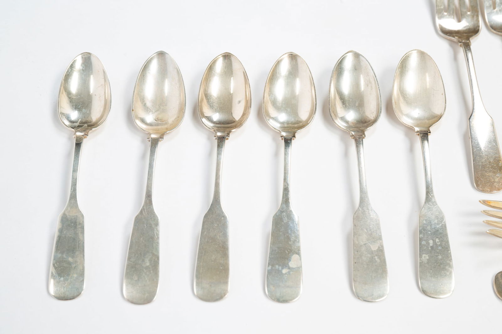 GORHAM "OLD ENGLISH TIPT" STERLING SILVER FLATWARE. - 2
