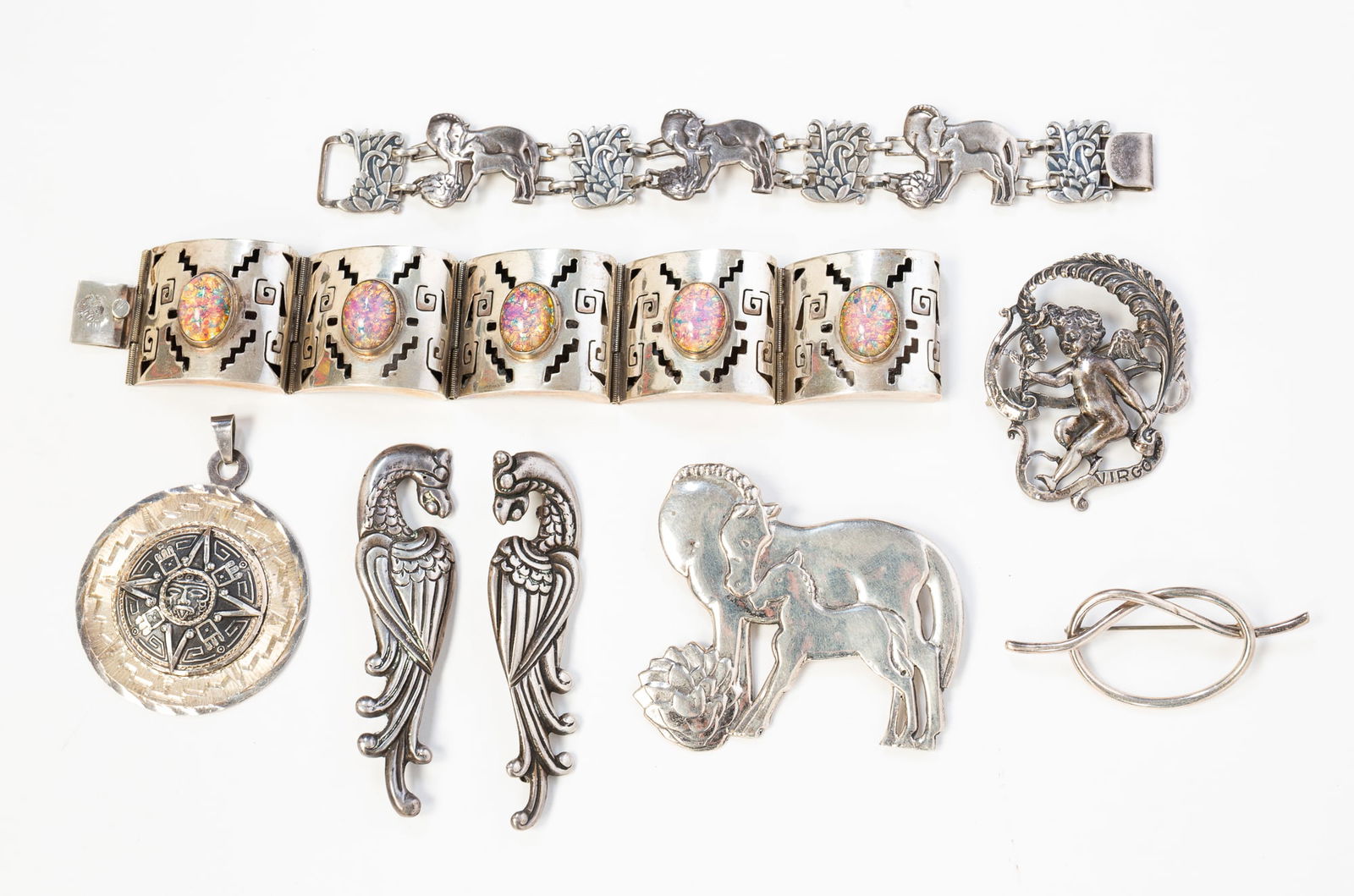 GROUPING OF INTERNATIONAL STERLING SILVER JEWELRY. (1 of 7)