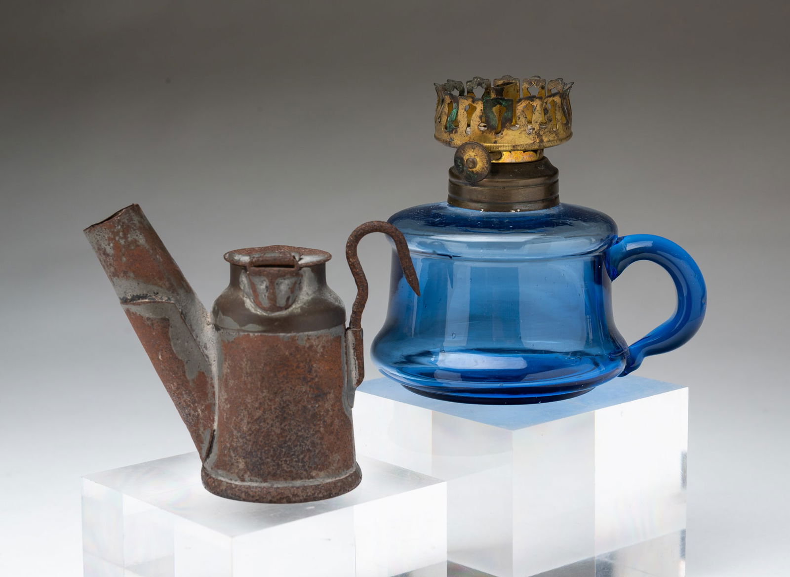 TWO AMERICAN LIGHTING DEVICES. (1 of 3)