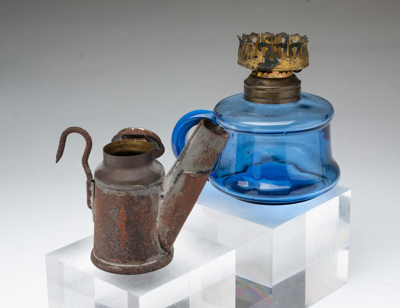 TWO AMERICAN LIGHTING DEVICES. - 2