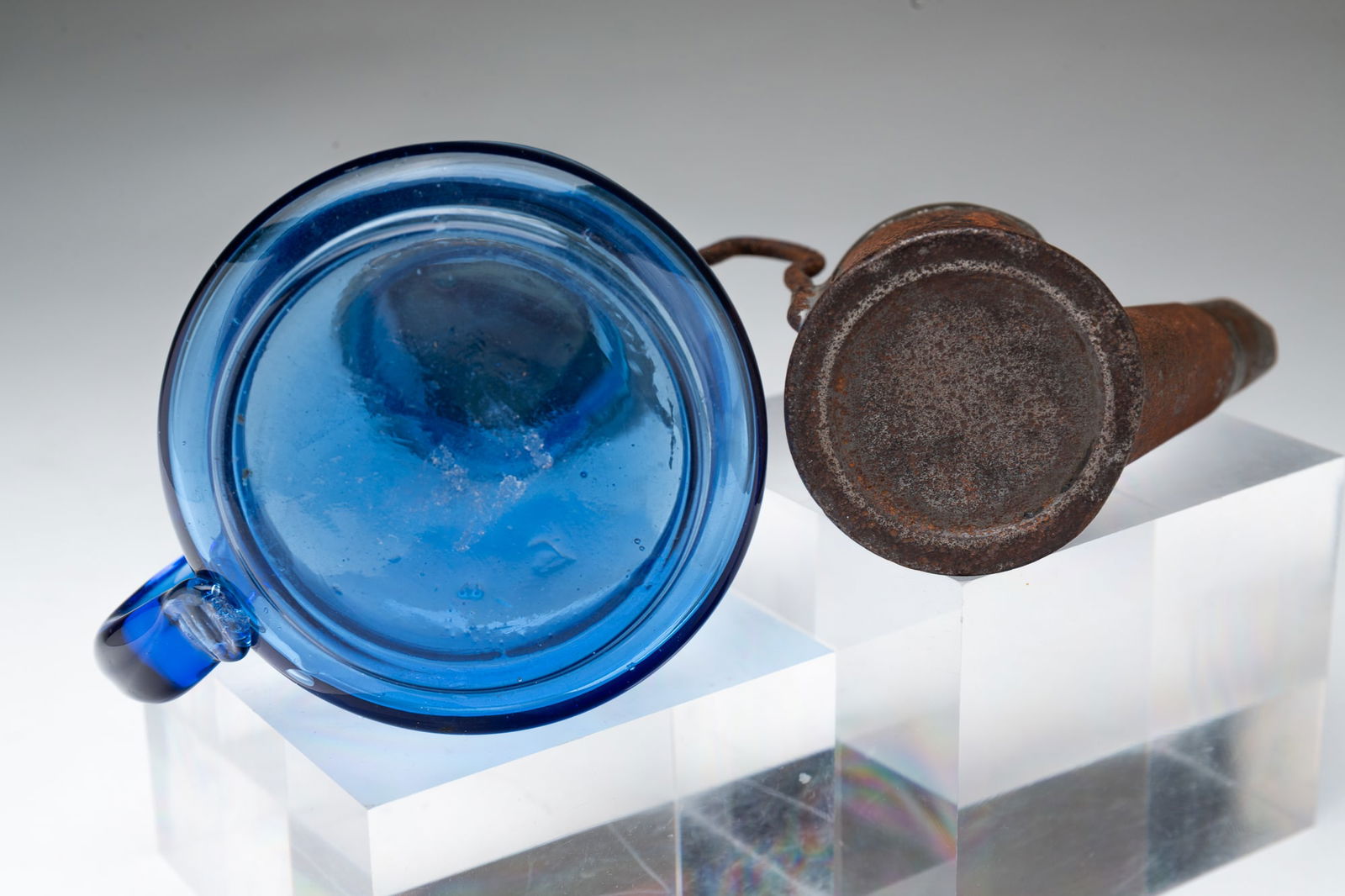 TWO AMERICAN LIGHTING DEVICES. - 3