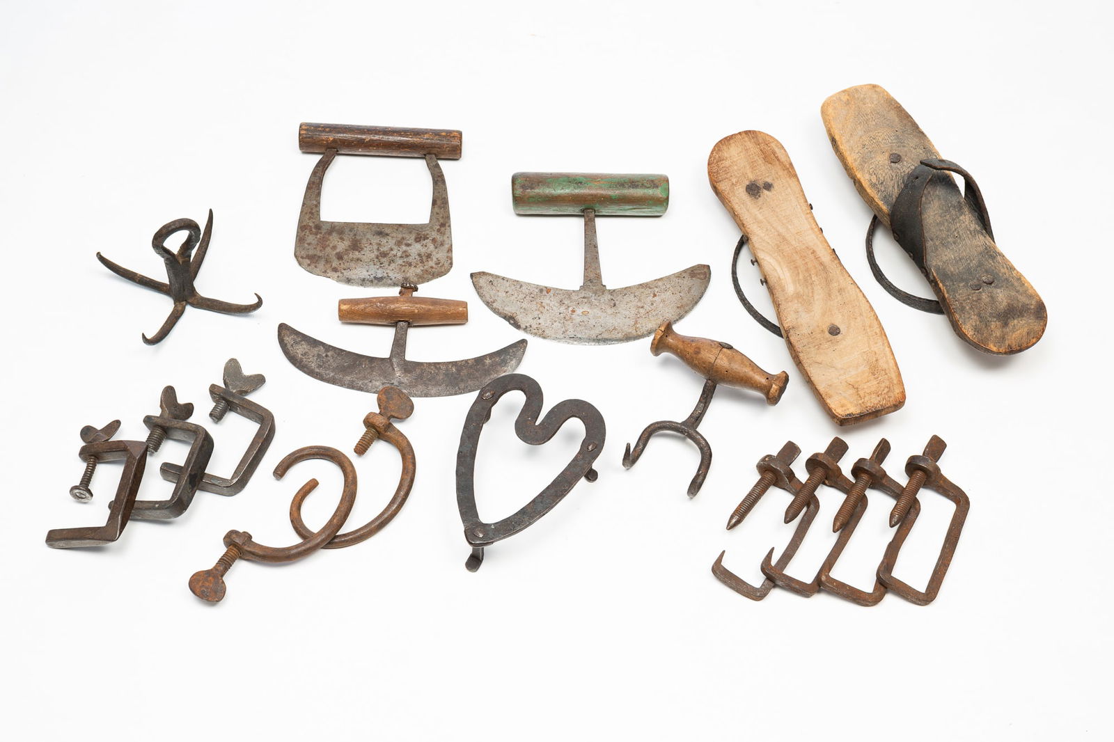 COLLECTION OF BLACKSMITH-FORGED IRON. (1 of 6)