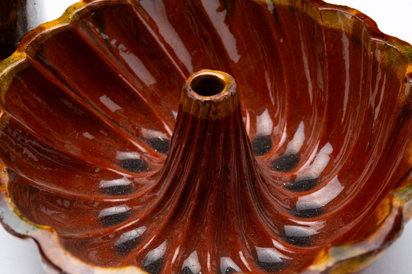 TWO AMERICAN REDWARE ITEMS. - 3