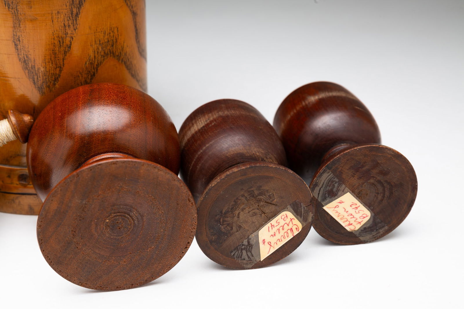 SIX AMERICAN TREEN ITEMS. - 3