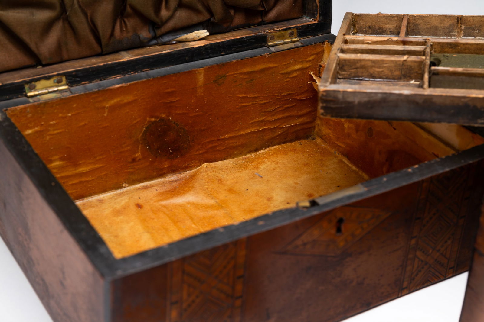 THREE VICTORIAN TUNBRIDGE WARE SEWING BOXES. - 6