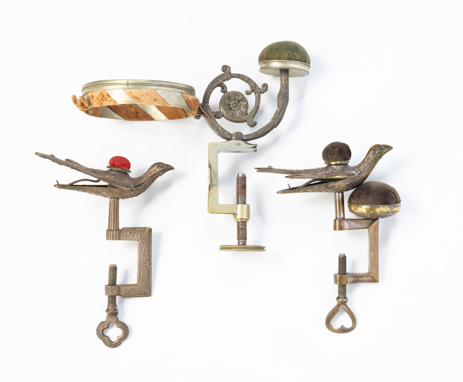 THREE SEWING CLAMPS, INCL. BRASS SEWING BIRDS. (1 of 4)