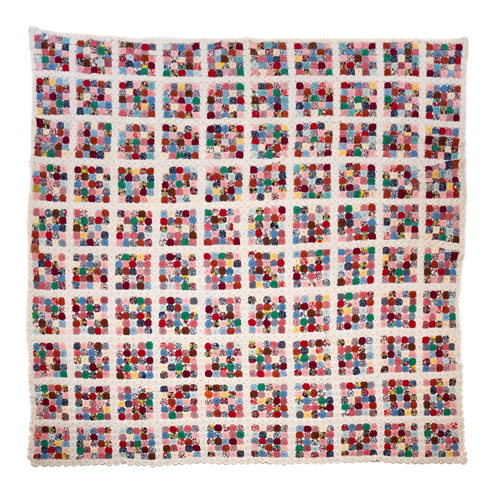 AMERICAN COTTON YO-YO QUILT. (1 of 3)