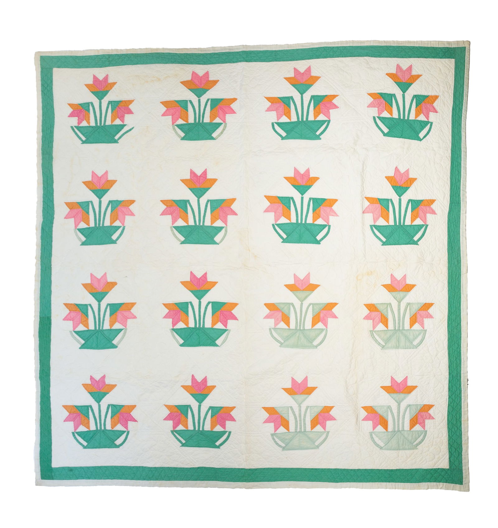 AMERICAN COTTON PIECEWORK FLOWER BASKET QUILT. (1 of 3)