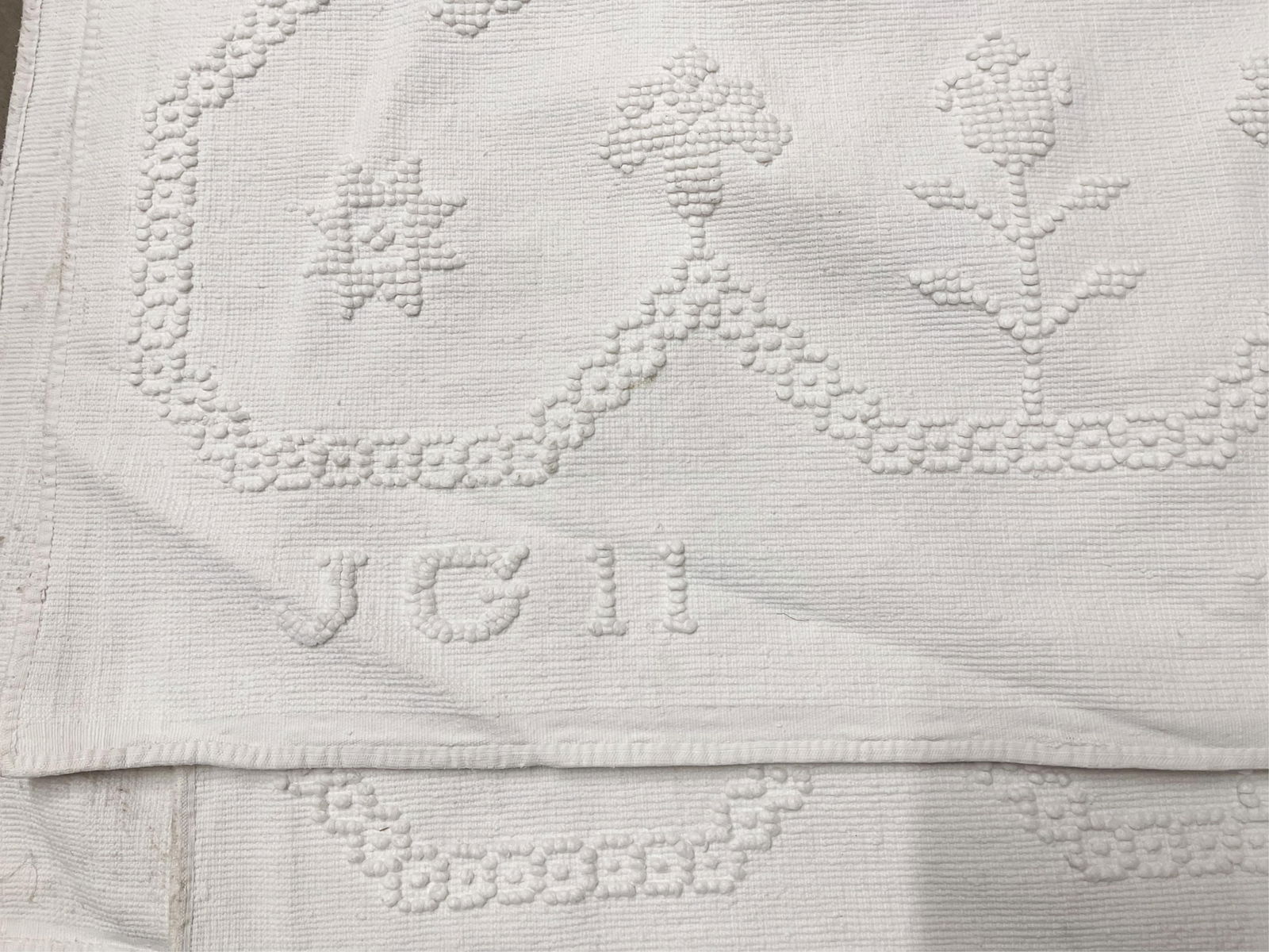 AMERICAN WHITEWORK CANDLEWICK BEDSPREAD. - 4
