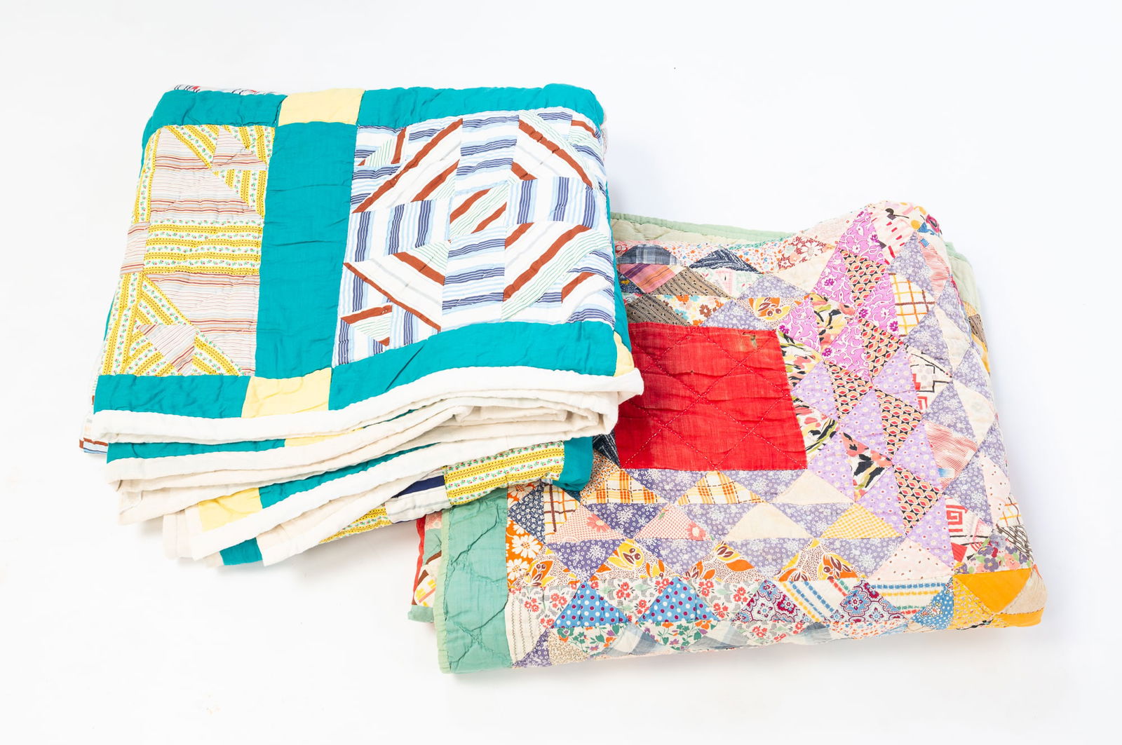 TWO AMERICAN COTTON PIECEWORK QUILTS. (1 of 9)