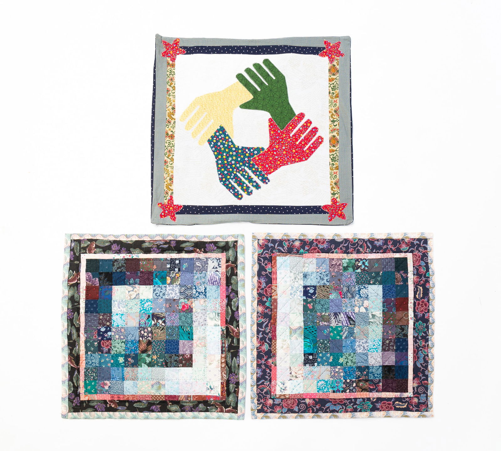 THREE CONTEMPORARY AMERICAN COTTON DOLL CRIB QUILTS. (1 of 6)